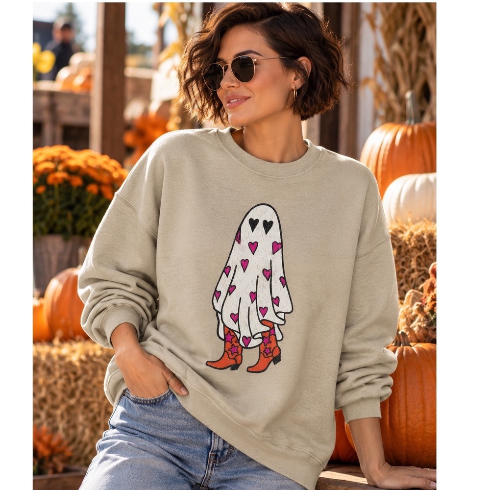 Gildan Heavy Blend Ghost Cowboy Boots Graphic Sweatshirt Sand Beige XL